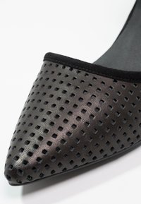 Shoe The Bear Escarpins - black