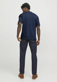 Jack & Jones JJEURBAN EDGE TEE NOOS - Basic T-shirt - ensign blue