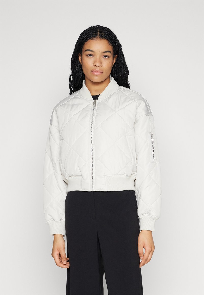 ONLY - ONLVIOLA SHORT  - Chaquetas bomber - pumice stone, Ampliar