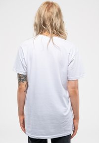 Paradiso Clothing GUNS N' ROSES CLASSIC LOGO BOYFRIEND FIT - Print T-shirt - white