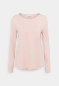 Långärmad, ljusrosa t-shirt i mjukt tyg, med rundad halsringning och en något böjd nederkant. Inga framträdande mönster eller detaljer.