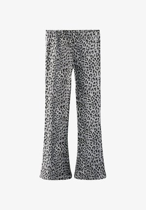 Luipaardmotief flared broek van zacht, rekbaar materiaal; grijs en zwart patroon op een lichte achtergrond, met een elastische tailleband voor comfort.