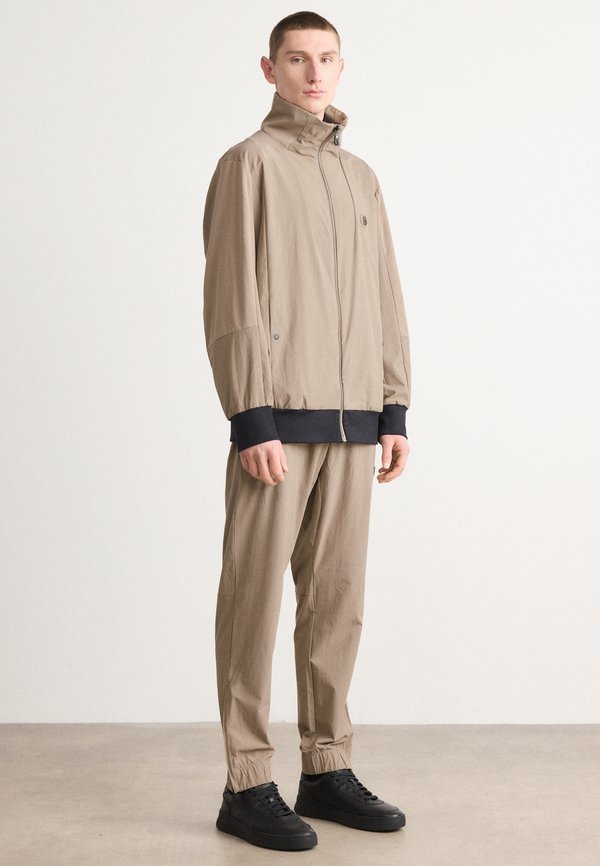 ADAX - Trainingsanzug