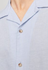 Jack & Jones JJESUMMER RESORT LINEN MIX SHIRT - Srajca - blue