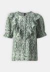 VMLIVA FRILL - Bluza - bright white/green