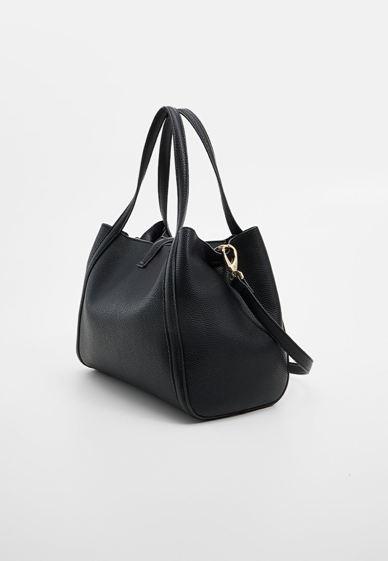 Schwarze Ledertasche, strukturierte Oberfläche, weiche Form, doppelte Griffe, abnehmbarer Schulterriemen, goldene Hardwareakzente.