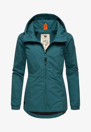 Fuktig teal regnjacka med huva, elastiska manschetter och dragsko i midjan. Har en svart foder och en orange detalj i huvan.
