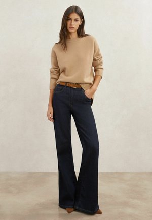 CREW-NECK  - Pulóver - camel