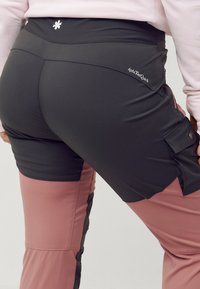 Áhkk á TREKKING - Cargobukser - altrosa