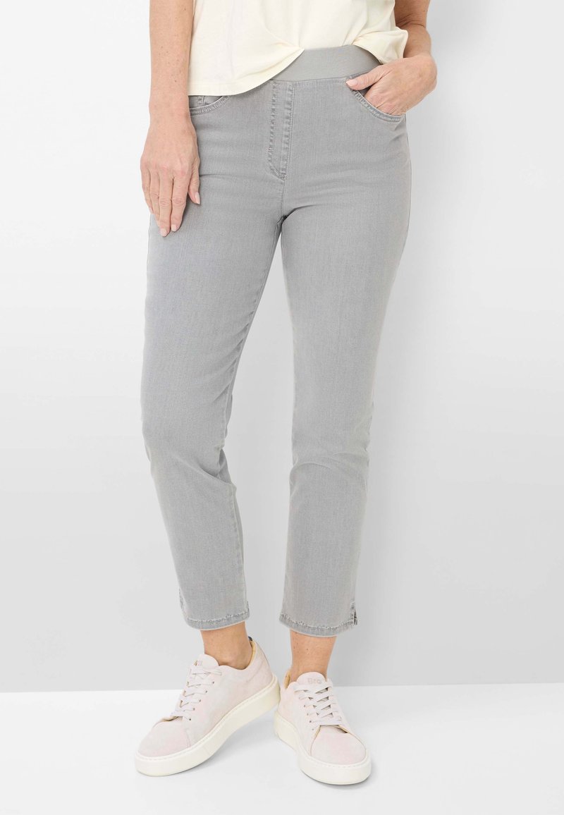 BRAX STYLE PAMINA 6/8 - Jeans slim fit - very light grey slightly used ...