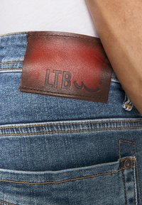 LTB RODEN - Calças de ganga de perna direita - maul wash