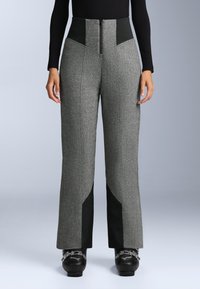 Szürke, magas derekú nadrág, texturált szőtt mintázattal, fekete oldalú díszítéssel és elülső cipzárral, amely szabott, széles lábú fazonnal rendelkezik.