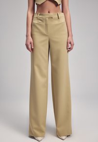 adL ANTONIA - Kalhoty - light olive