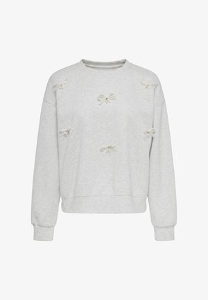 Hellgraues Sweatshirt mit langen Ärmeln und fünf kleinen dekorativen weißen Schleifen, jede mit winzigen Perlen verziert, verteilt auf der Vorderseite.