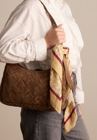 Manfield MIT FLECHT-DETAILS - Handtas - taupe