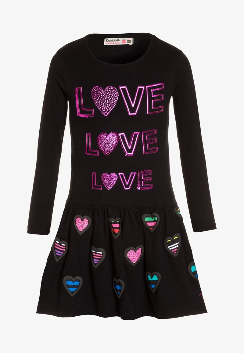 Robe noire à manches longues avec inscription "LOVE" en sequins roses et formes de cœur en rose, bleu, vert et motifs rayés sur la jupe.