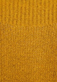 JDY JDYWHITNEY MEGAN BOAT NOOS - Vestido direito - harvest gold black ply