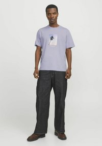 Jack & Jones JORVESTERBRO PICTURE CREW NECK - Trükipildiga T-särk - cosmic sky