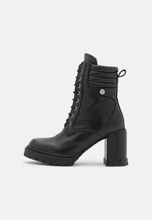 Botines con plataforma - black