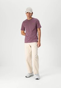 Lyle & Scott Paprasti marškinėliai - highland mauve