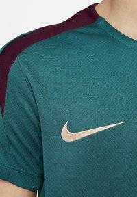 Nike Performance PARIS ST GERMAIN STRIKE TOP UNISEX - Club wear - geode teal geode teal bordeaux guava ice