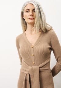 FRNCH MARGAUX - Robe pull - camel