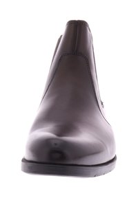 Czarne skórzane botki sięgające kostki o gładkim wykończeniu, zwężonym nosku i minimalnych detalach szycia. Posiadają niską, teksturowaną gumową podeszwę.