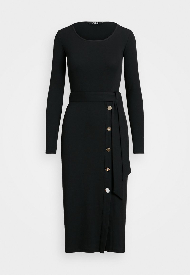 Robe midi noire à manches longues, col rond, détails de boutons sur le côté et ceinture en tissu assortie nouée à la taille.