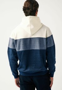 Next DIP DYE OVERHEAD  - Kapucni - mottled blue