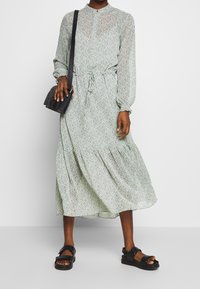 mbyM Freizeitkleid - green
