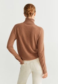 Mango Svetr - camel