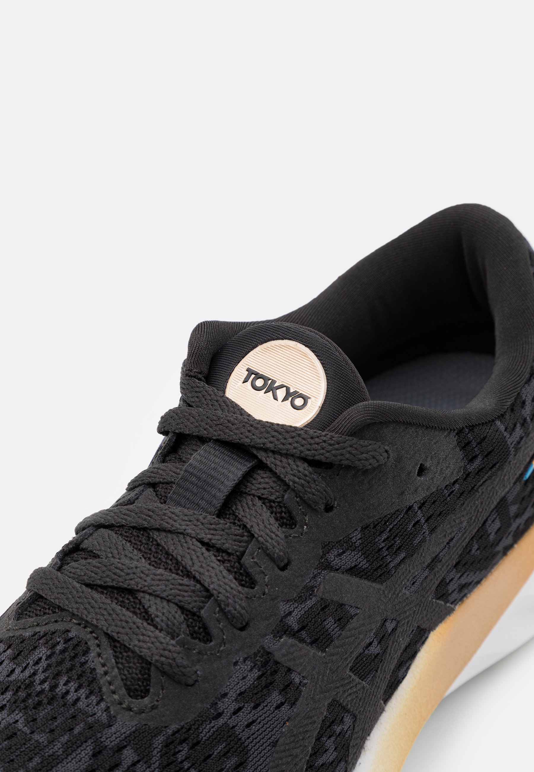 asics roadblast edo tribute
