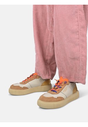 OAKLI - Sneakers basse - weiß gold