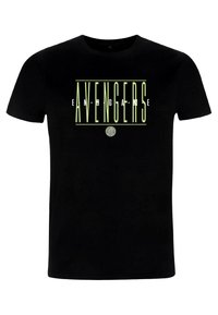 Czarny T-shirt wykonany z miękkiej bawełny z napisem "AVENGERS: ENDGAME" w odważnym żółtym i białym kolorze na przodzie, z okrągłym logo poniżej.
