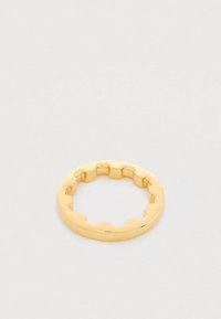 Vybráno, yellow gold-coloured