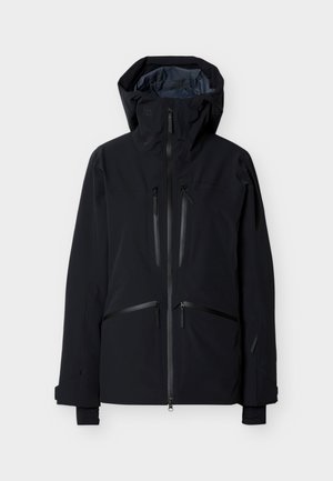 Fekete kapucnis vízálló dzseki elülső és mellkasi függőleges vízálló cipzáras zsebekkel, valamint állítható mandzsettákkal a csuklón.