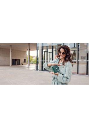 VUCH ZAIRA - Geldbörse - green