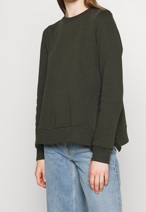 Sweater - green