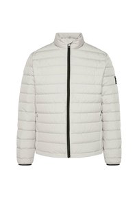 Helle graue Pufferjacke mit hohem Kragen, horizontalem Steppmuster, Vorderreißverschluss und schwarzem Besatz an den Bündchen und dem Saum.