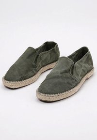 Natural World Alpargatas - green