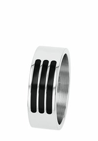 Anello in acciaio inossidabile argentato con tre accenti orizzontali neri opachi. Superficie liscia, banda ampia e bordo interno arrotondato per il massimo comfort.