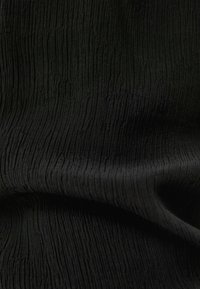 Bershka Tygbyxor - black