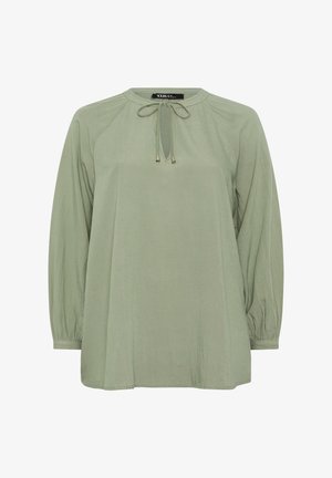Lyse salviegrøn bluse med lange ærmer, indsamlede manchetter og rund halsudskæring med en bundet nøglehuldetalje.