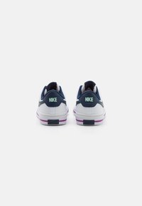 Nike Sportswear COURT LEGACY - Sapatilhas - white/midnight navy/mint foam/vivid purple