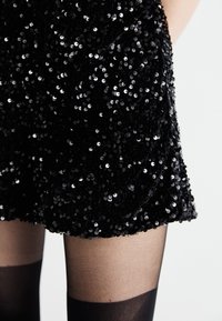 Vero Moda VMBELLA - Šortai - black