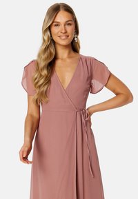 Bubbleroom SATIN MIDI DRESS - Maxi-jurk - mauve