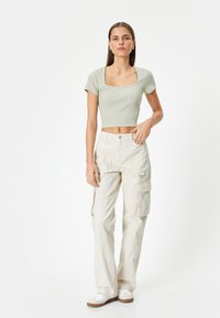 Koton BACK CUTOUT DETAIL - Camiseta básica - khaki