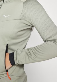 Salewa SELLA CREVASSE JACKET  - Spordijakk - shadow