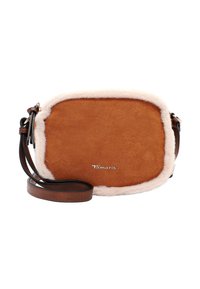 Borsa a tracolla in suede marrone con bordo beige soffice, dotata di una tracolla nera e marrone e un logo argentato sul davanti.