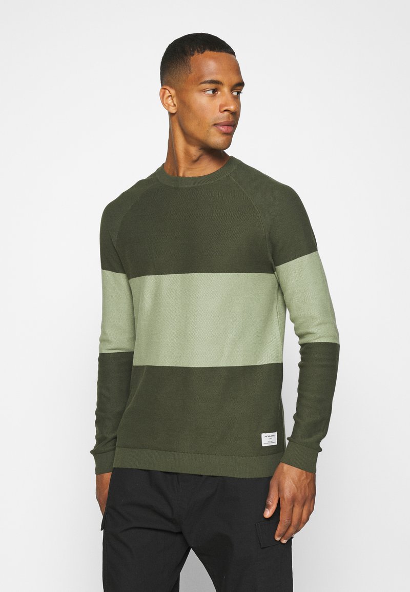 Jack & Jones JCOSHAWN CREW NECK  - Camisola - forest night